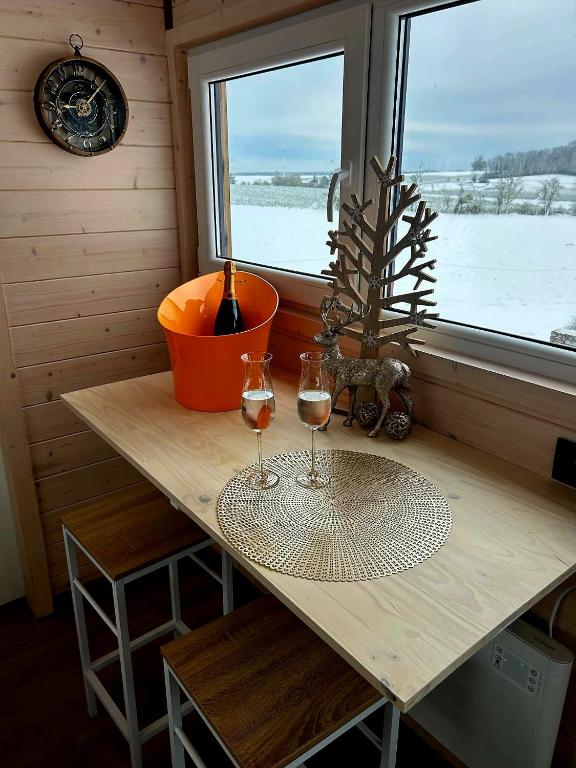 Fotografie z fotogalerie ubytování Tiny housse serenity avec jacuzzi v destinaci Tinlot