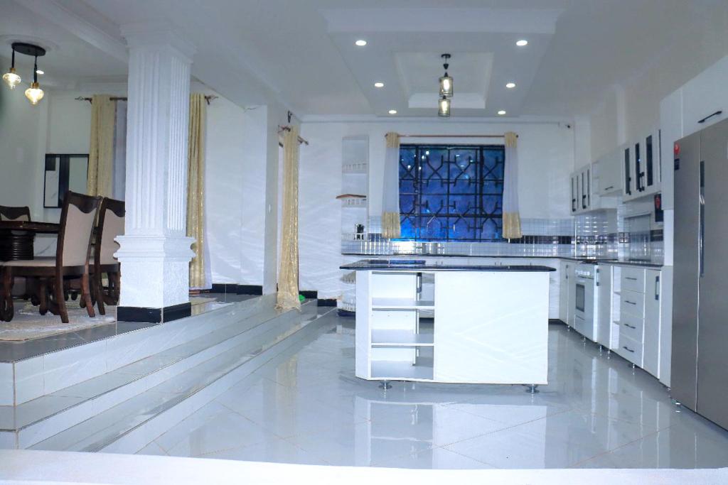 Kuchyň nebo kuchyňský kout v ubytování Kisii Hillside Mansion Nyanchwa