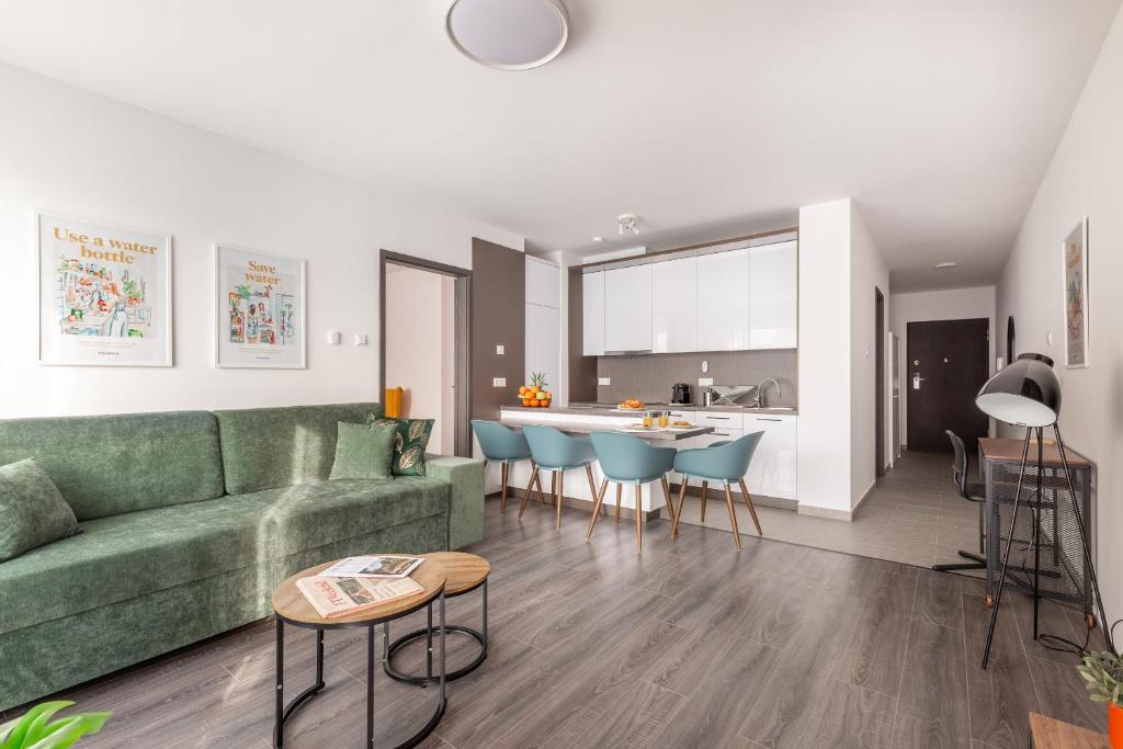 
Deluxe One-Bedroom Apartment
