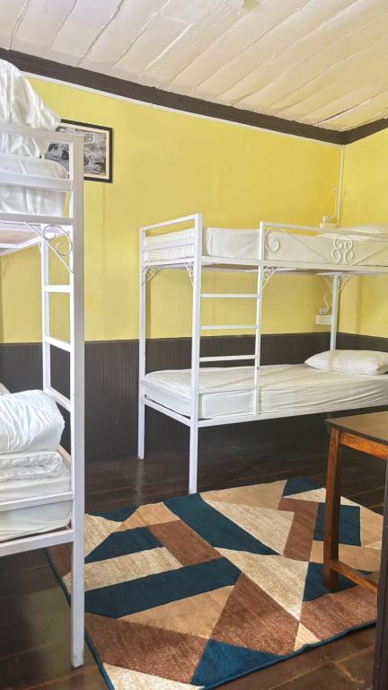 Voodi või voodid majutusasutuse Mellow Fellow Hostel Darjeeling toas