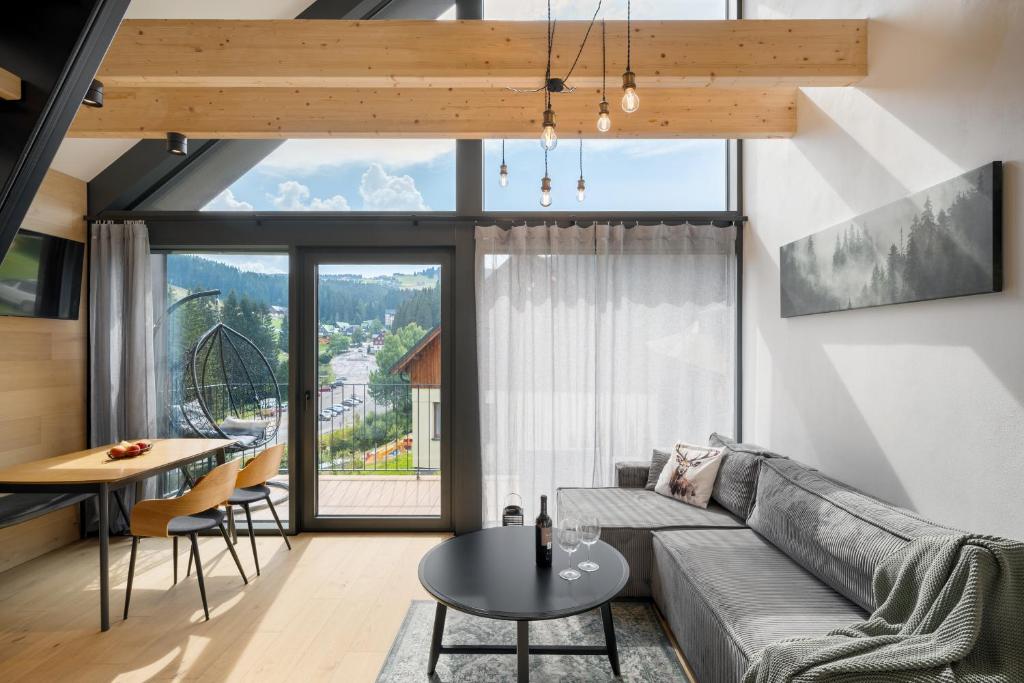 Nespecifikovaný výhled na hory nebo výhled na hory při pohledu z apartmánu