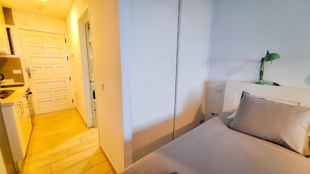 Postel nebo postele na pokoji v ubytování Studio with balcony and sea view