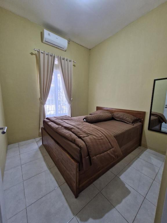 Cemara Guesthouse Mataram Lombok - Four-Bedroom House