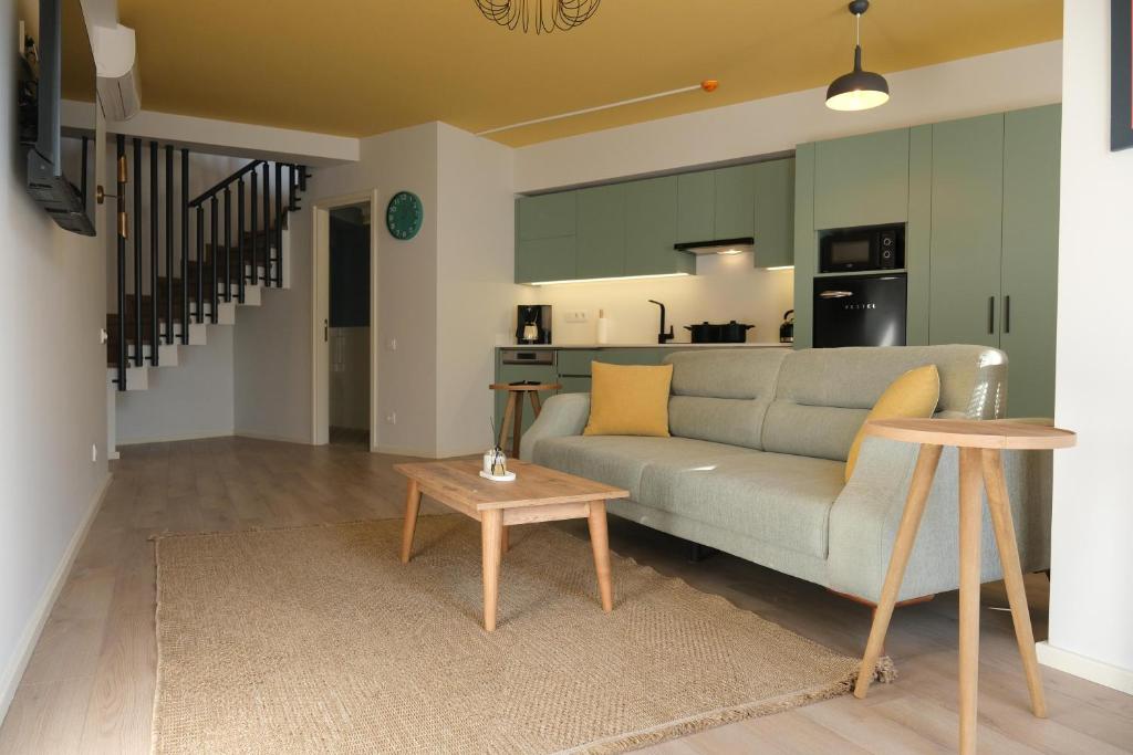 Kuchyň nebo kuchyňský kout v ubytování Bird Nest Suites