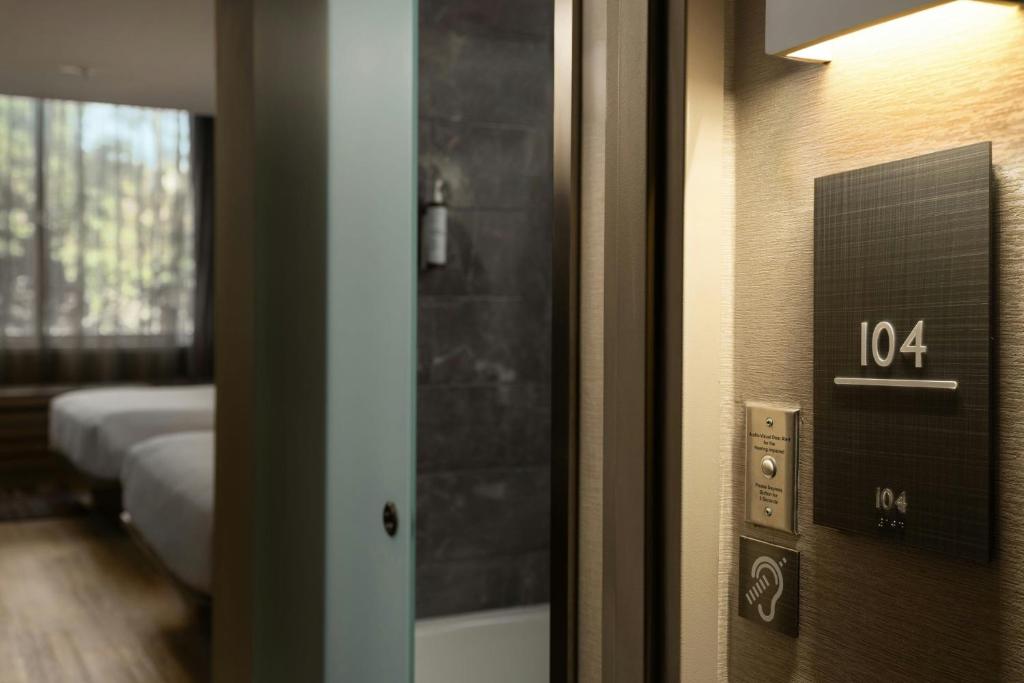 AC Hotel by Marriott Pleasanton photo