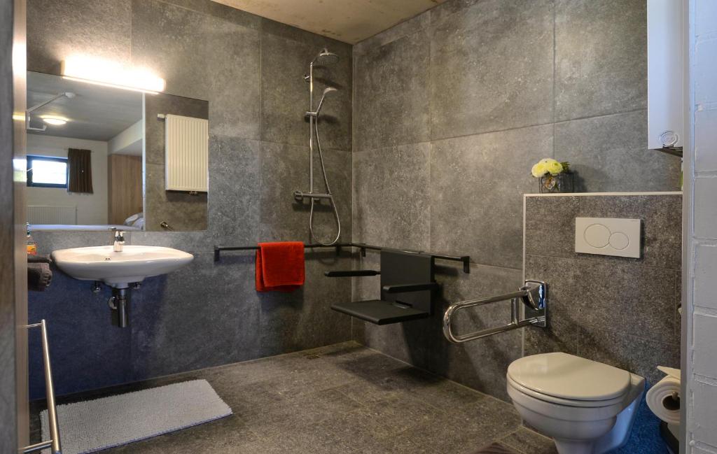 Koupelna v ubytování Hoeve Ten Rooden Duifhuize