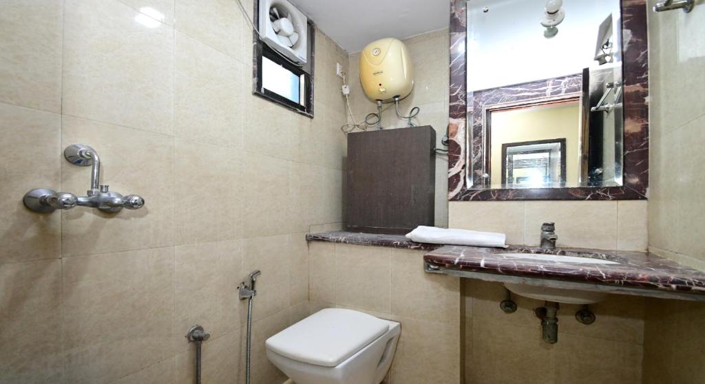 Koupelna v ubytování Hotel Laxmi Villa Palace-Near Jaipur Railway Station