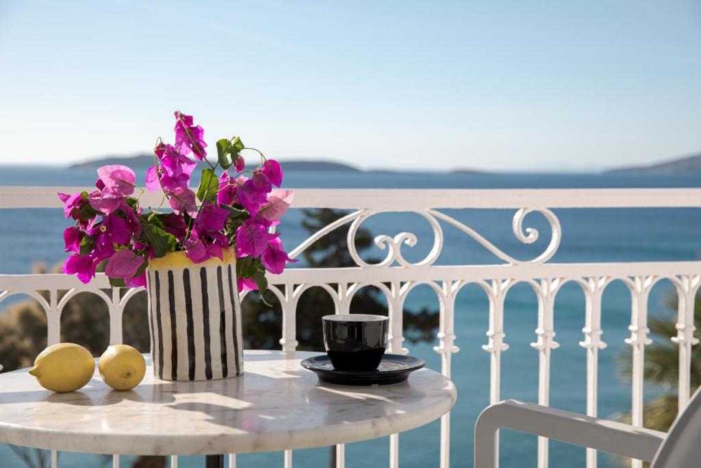 Aneroussa Beach Hotel - Suite Avec Vue Sur La Mer