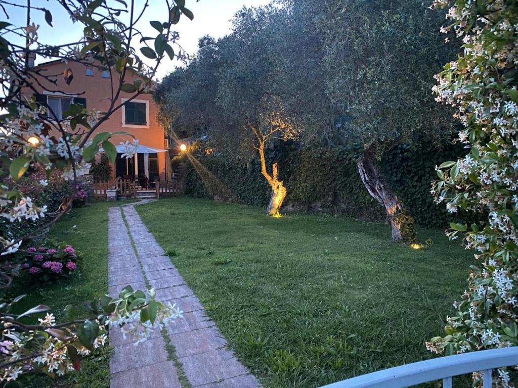 Zahrada ubytování Casa Due Ulivi