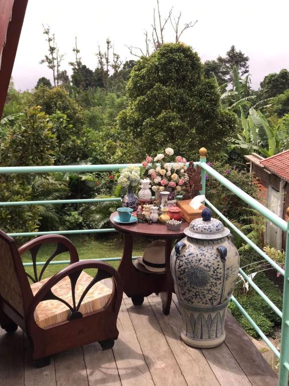 فضای داخلی green slope villa glamping در بالی - تصویر ۳