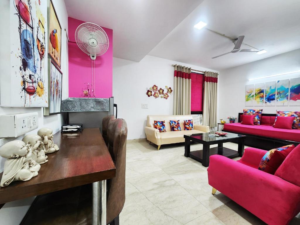 Spacious 1BHK Prime Location with 2 restrooms 5