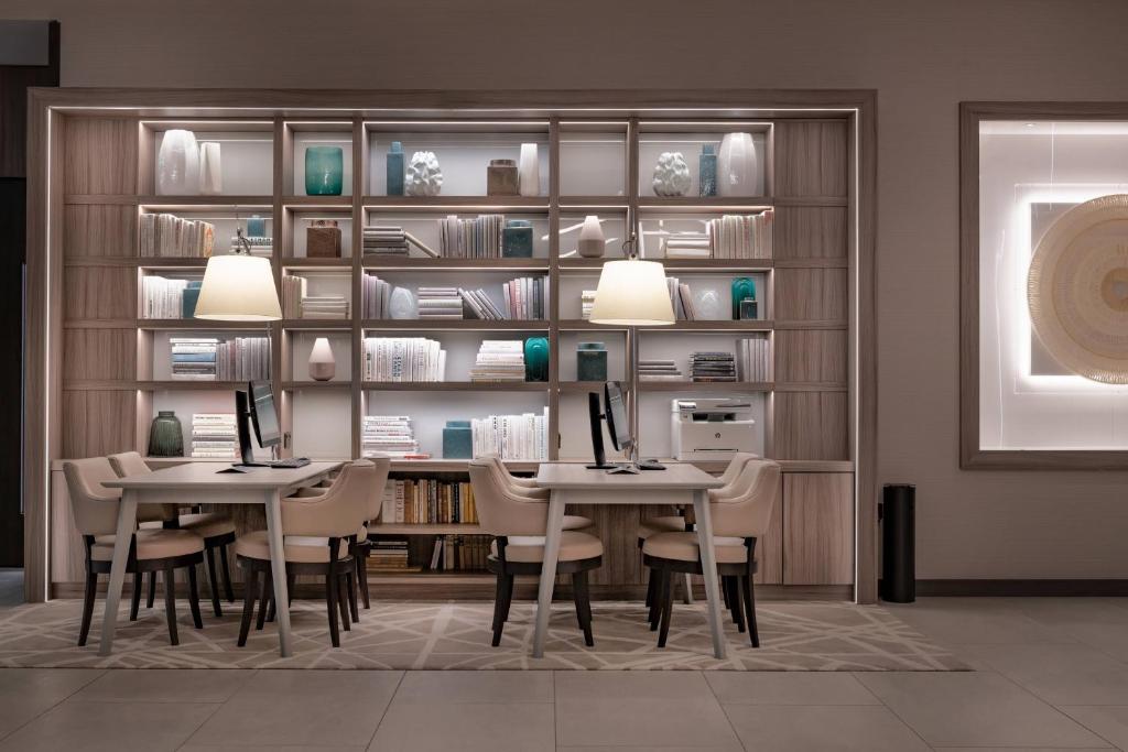 AC Hotel by Marriott Manchester City Centre - Resim 23