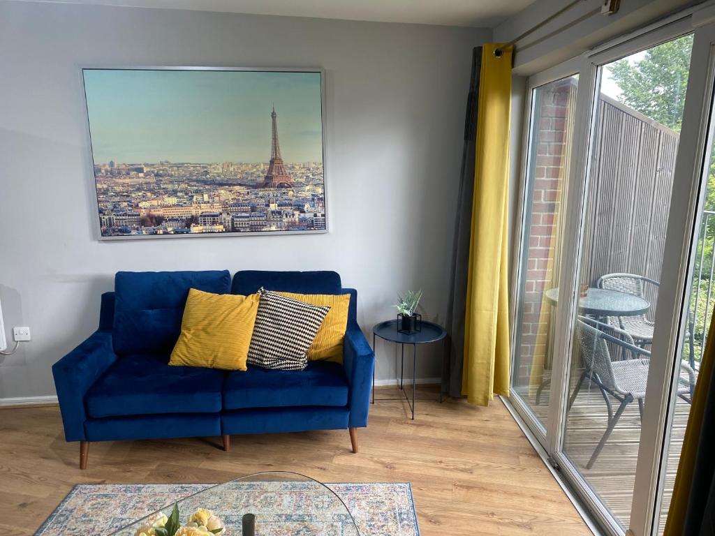 Posezení v ubytování MCR-2bed2bathAptParkingLUX Canal