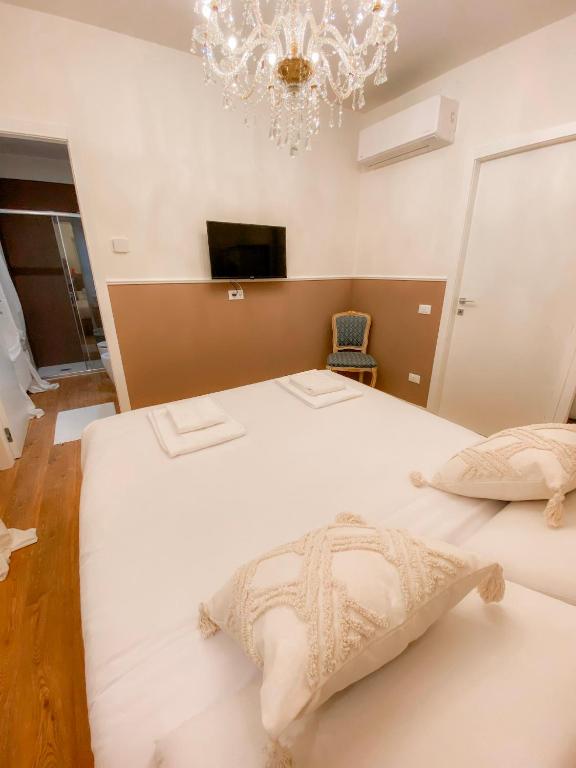 San Polo Luxury Suites in Venice - 10