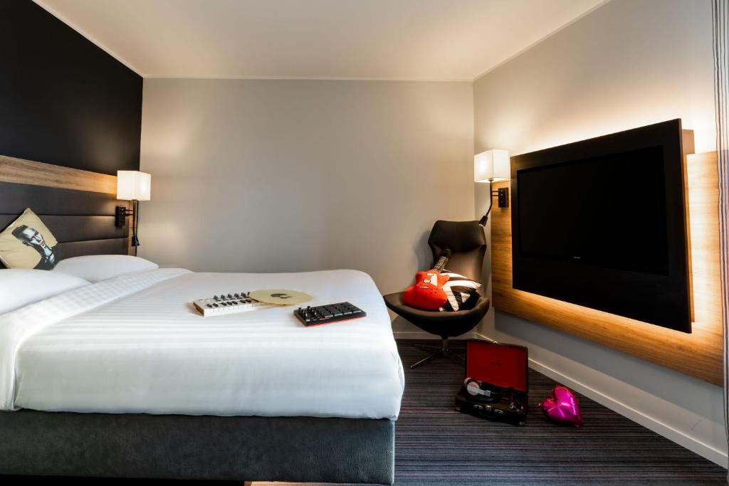 Moxy Glasgow SEC - Resim 14