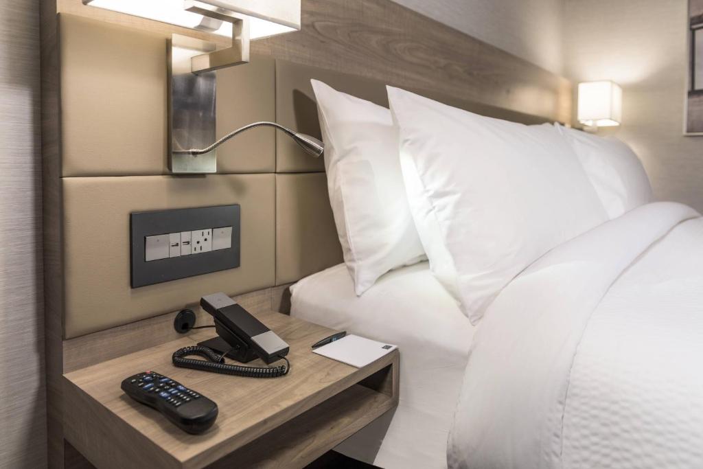 AC Hotel by Marriott Boston North - Quarto King
