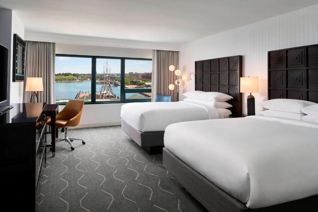 Renaissance Baltimore Harborplace Hotel - 