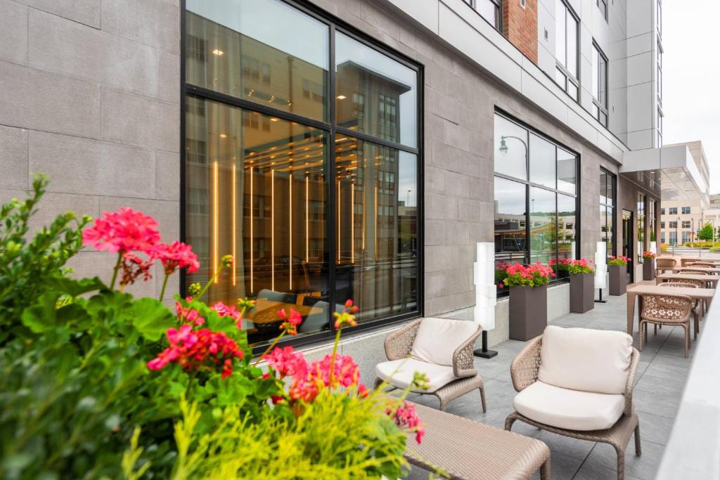 Posezení v ubytování AC Hotel by Marriott Worcester