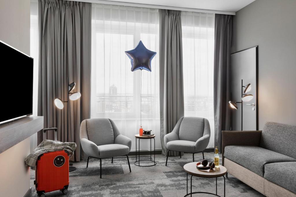 Moxy Duesseldorf City - Resim 40