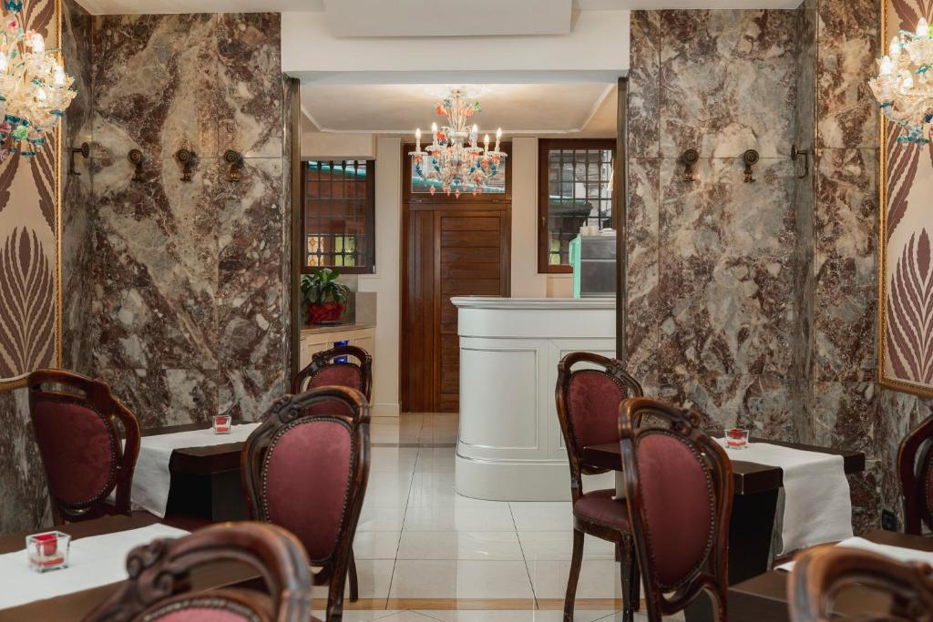 Restaurace v ubytování Hotel Montecarlo