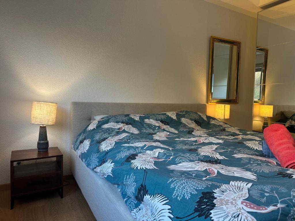 Letto o letti in una camera di Lovely room, 15 min from center, mountain view