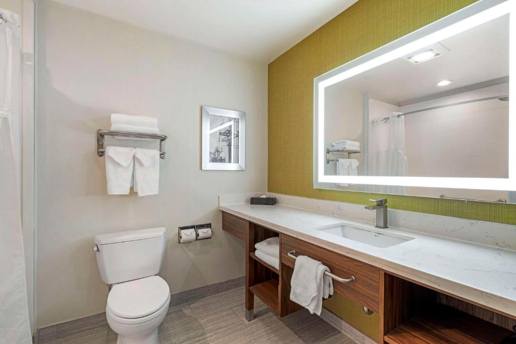 Best Western Plus Gardena-Los Angeles Inn & Suites - 