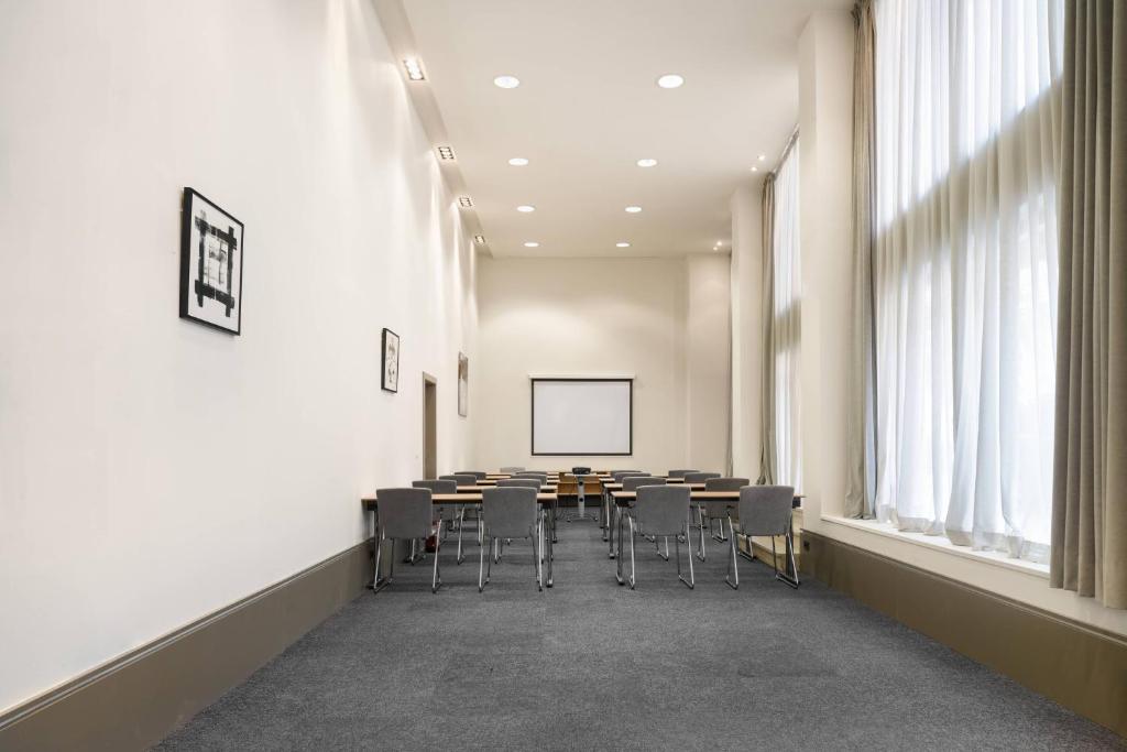 AC Hotel Avenida de América by Marriott - Resim 7