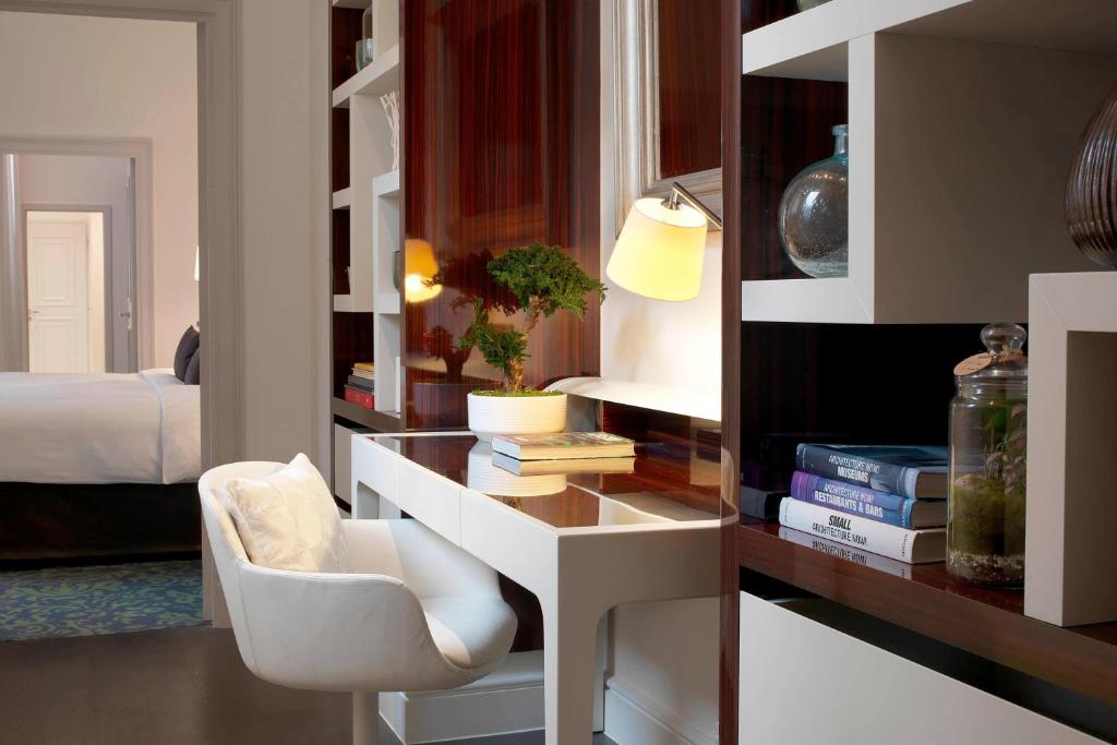 Renaissance Paris Nobel Tour Eiffel Hotel - Resim 22