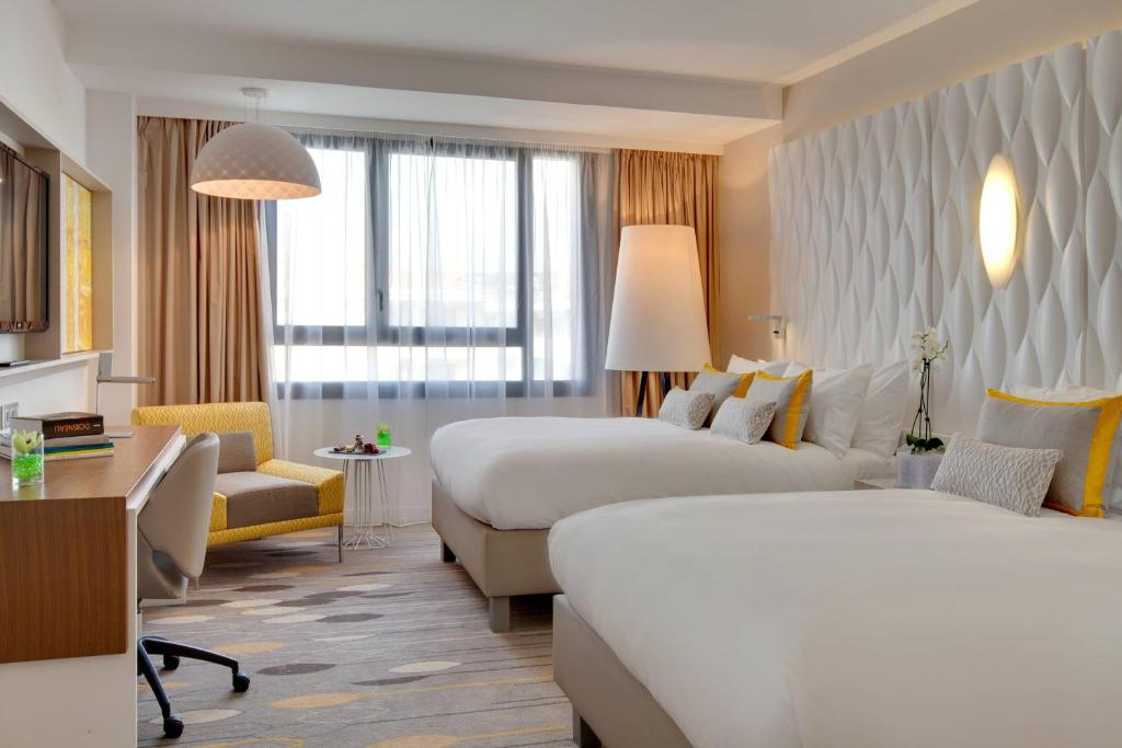 
Family Room with 2 Double Beds
