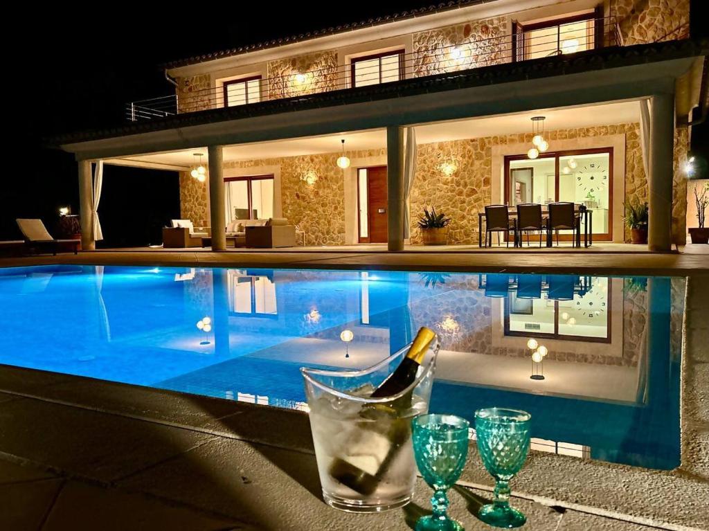 Bazén v ubytování Ca'n Mutxo, vistas increíbles, piscina y barbacoa nebo v jeho okolí