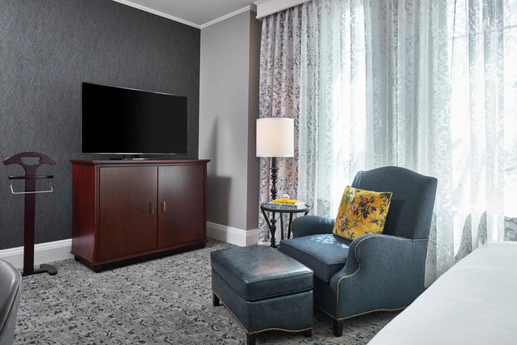 The Battle House Renaissance Mobile Hotel & Spa - 