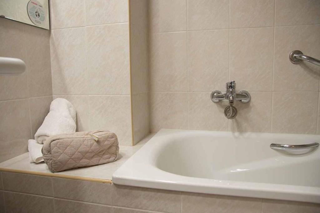 Hotel Condes de Haro - 15