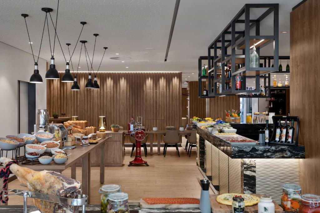 AC Hotel by Marriott Innsbruck - Resim 35