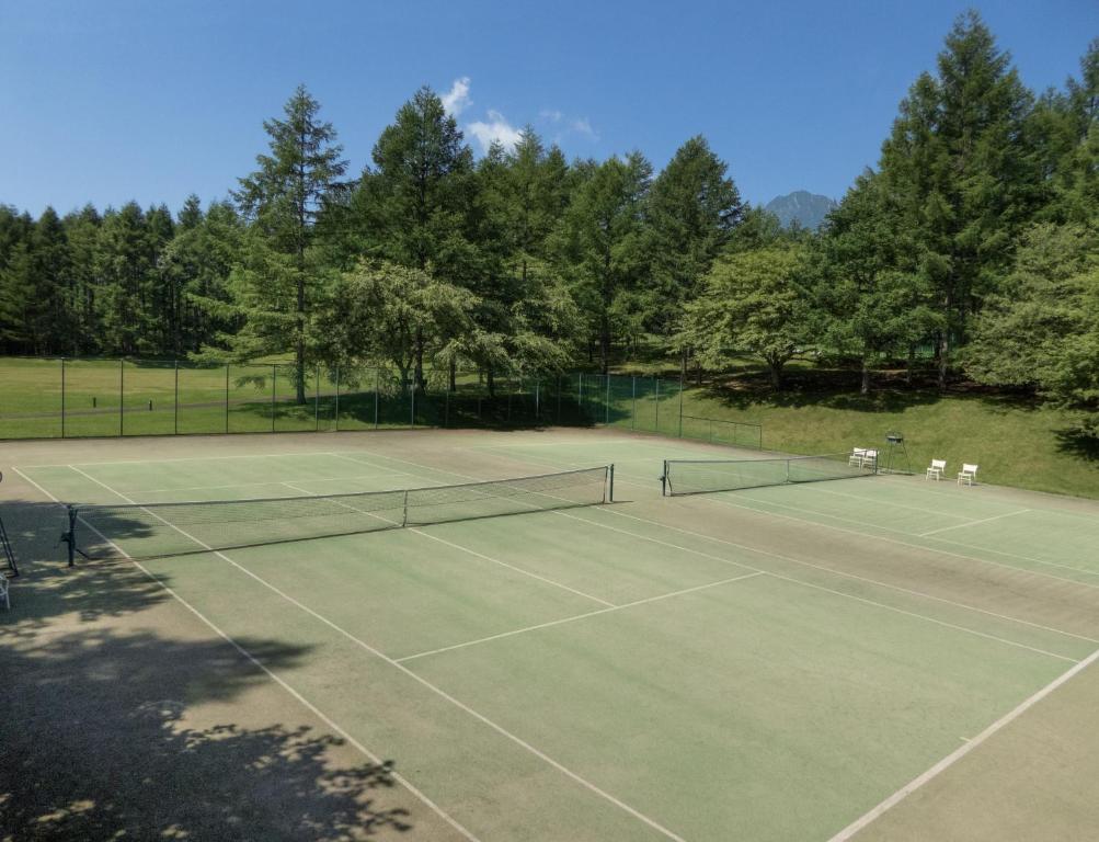 Tenis a/nebo squash v ubytování Yatsugatake Kogen Lodge nebo okolí