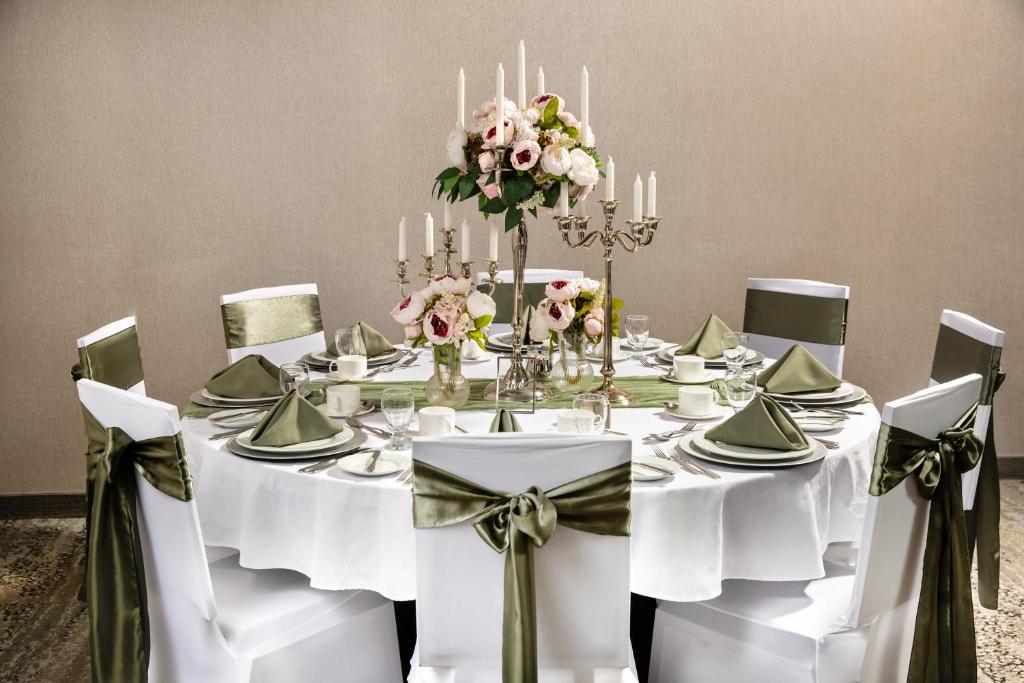 Courtyard by Marriott Edmonton West - Resim 13