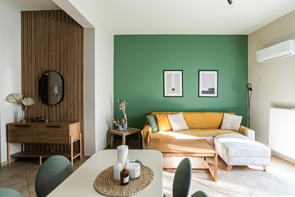 Ruang duduk di Ariadnes cosy apartment