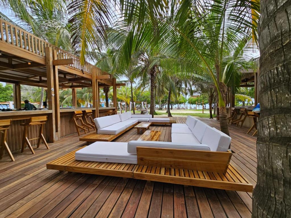 Mejores Hoteles en Isla Grande | Islas del Rosario 627014190