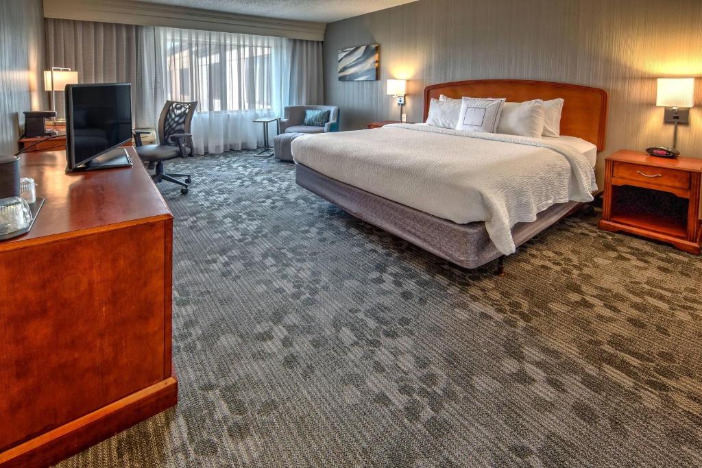 Courtyard by Marriott Springfield photo