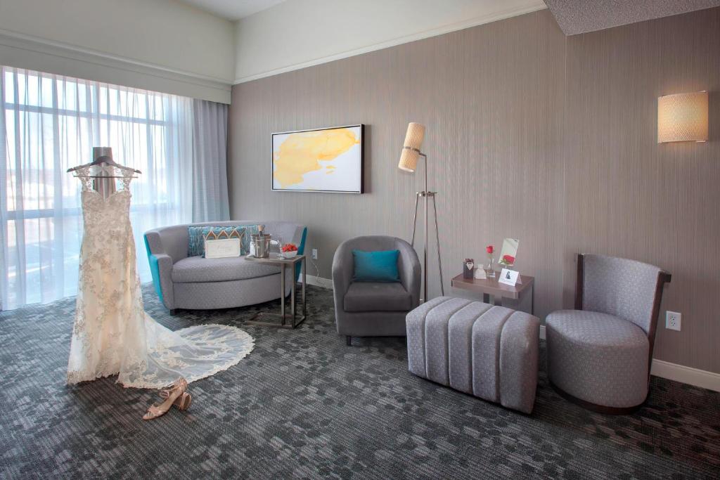Posezení v ubytování Courtyard by Marriott Basking Ridge