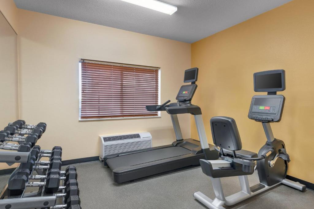 Fitness centrum a/nebo fitness zařízení v ubytování Fairfield Inn by Marriott Deptford