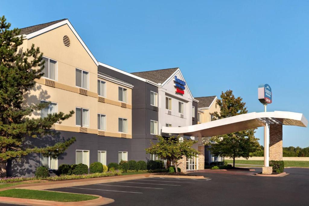 Fairfield Inn & Suites by Marriott Tulsa Central photo