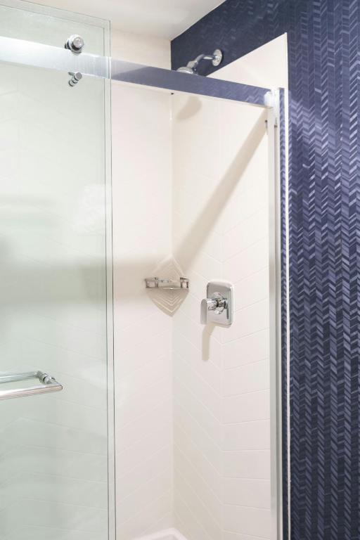 Fairfield Inn & Suites by Marriott Tulsa Central photo