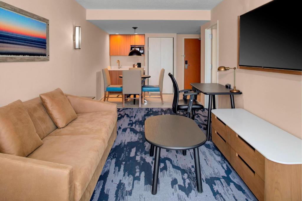 Fairfield Inn & Suites by Marriott Virginia Beach Oceanfront - Suite Met één Slaapkamer - Oceanfront