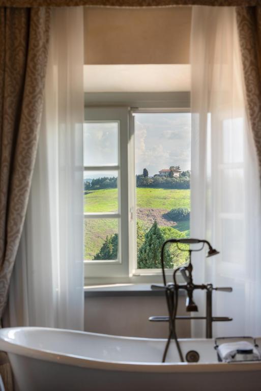 Fotografie z fotogalerie ubytování Villa Petriolo v destinaci Cerreto Guidi
