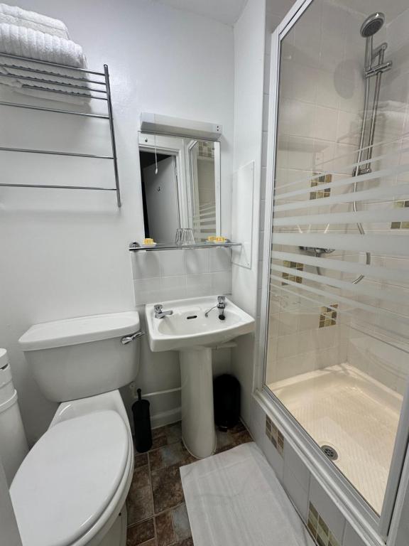 The Fox Inn, Wilbarston - Deluxe Double Room