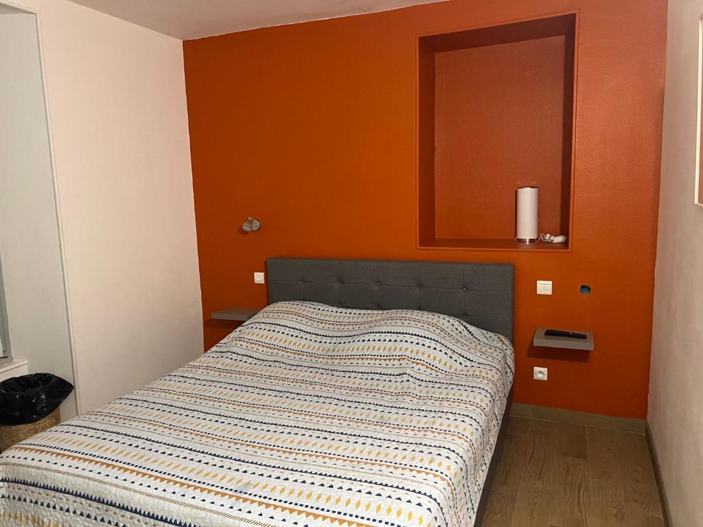 Postel nebo postele na pokoji v ubytování Le Terminus Laroche Migennes Gare