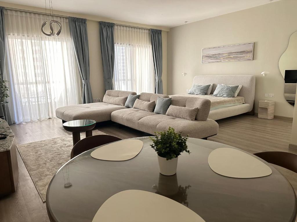 Rimal 2 JBR Studio 70m2 beach, gym, pool, Dubai (updated prices 2026)