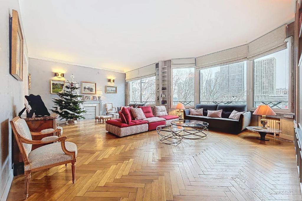 Photo de la galerie de l'établissement Premium Apartment Seine View and Eiffel Tower, à Paris