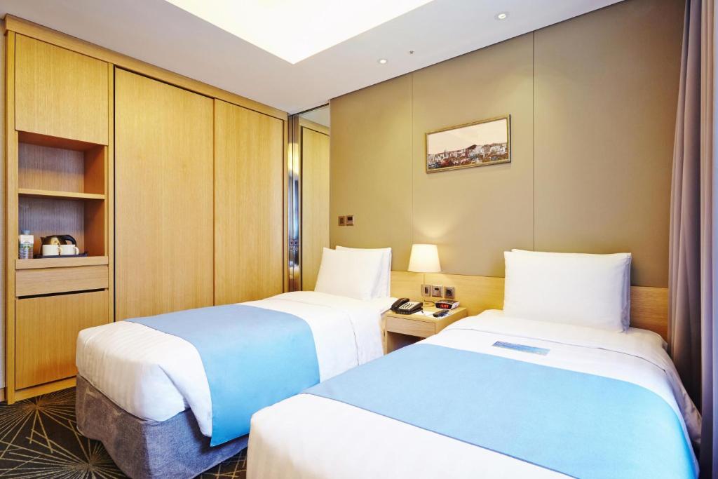 Gallery image of Days Hotel by Wyndham Seoul Myeongdong in Seoul