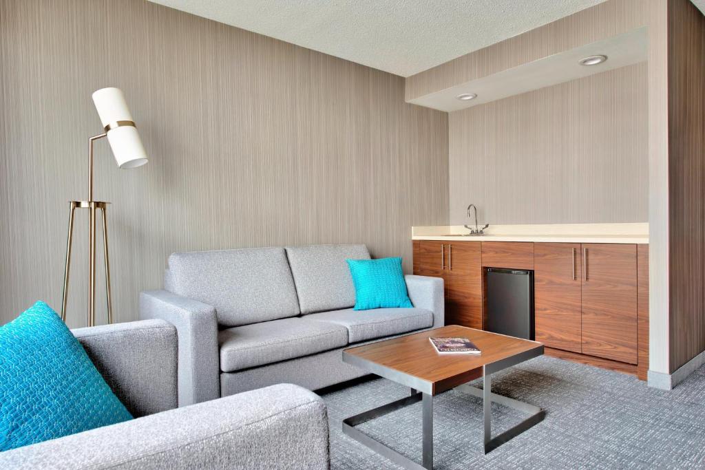 Courtyard by Marriott Toronto Downtown - Resim 18